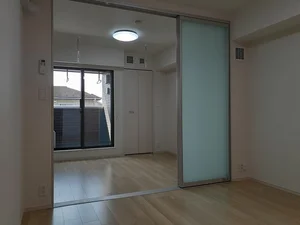のマンスリーマンション・ウィークリーマンション「カーム　ヒルズ・ココ 202・洋室(No.1493135)」メイン画像