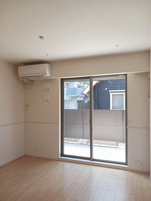 のマンスリーマンション・ウィークリーマンション「メイプルパティオ 101・洋室(No.1493169)」メイン画像