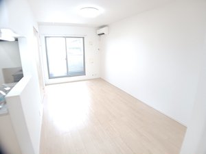 のマンスリーマンション・ウィークリーマンション「ｇｌａｎｚ　Ｙ．Ｓ 303・洋室(No.1493195)」メイン画像
