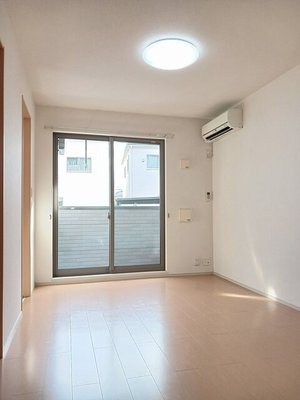 のマンスリーマンション・ウィークリーマンション「オークフォレスト明和Ⅵ 103・洋室(No.1493278)」メイン画像