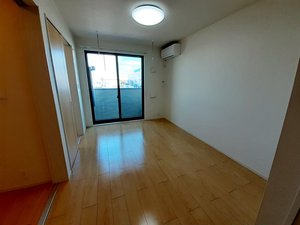 のマンスリーマンション・ウィークリーマンション「シュトラーセ旭 102・洋室(No.1493594)」メイン画像