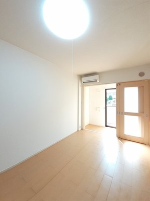 のマンスリーマンション・ウィークリーマンション「カーサ・フィオーレ 102・洋室(No.1494085)」メイン画像