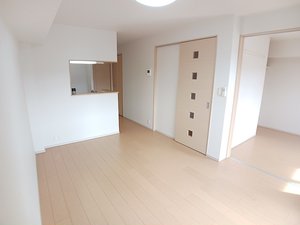 のマンスリーマンション・ウィークリーマンション「メゾン　ソレイユ 202・洋室(No.1494478)」メイン画像