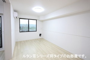 のマンスリーマンション・ウィークリーマンション「サイドコート多布施 304・洋室(No.1495117)」メイン画像