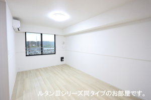 のマンスリーマンション・ウィークリーマンション「サイドコート多布施 204・洋室(No.1495121)」メイン画像