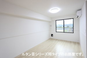 のマンスリーマンション・ウィークリーマンション「サイドコート多布施 202・洋室(No.1495123)」メイン画像