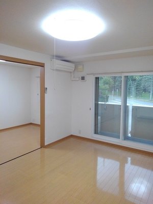 のマンスリーマンション・ウィークリーマンション「ヴェントル－チェ 203・洋室(No.1495513)」メイン画像