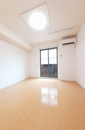 のマンスリーマンション・ウィークリーマンション「カーサ・セレッソ　ＫⅢ 107・洋室(No.1495537)」メイン画像