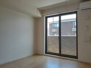 のマンスリーマンション・ウィークリーマンション「パールＮＩＲＡＧＡＷＡ　Ⅰ 102・洋室(No.1495549)」メイン画像
