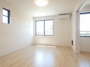 のマンスリーマンション・ウィークリーマンション「アミストッソ・コルザ　Ⅱ 203・洋室(No.1495587)」メイン画像