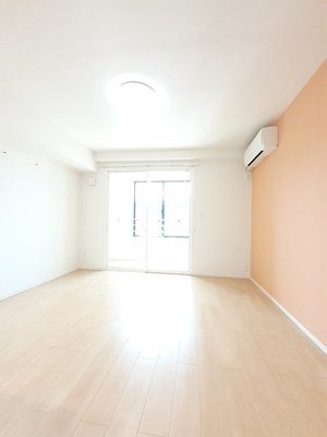のマンスリーマンション・ウィークリーマンション「セレノ三和Ⅱ 202・洋室(No.1495671)」メイン画像