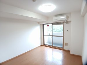 のマンスリーマンション・ウィークリーマンション「エクセレント・ビュー・かも川 402・洋室(No.1495716)」メイン画像