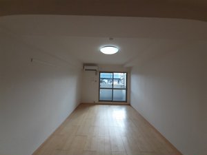 のマンスリーマンション・ウィークリーマンション「シカタ　シャンブレットⅠ 205・洋室(No.1495721)」メイン画像