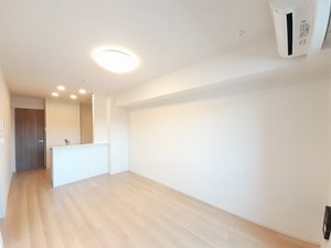 のマンスリーマンション・ウィークリーマンション「レジデンス　プリュⅧ 203・洋室(No.1495931)」メイン画像