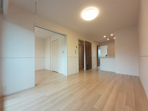 のマンスリーマンション・ウィークリーマンション「プルメリアⅡ 203・洋室(No.1496100)」メイン画像