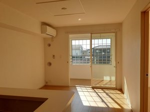 のマンスリーマンション・ウィークリーマンション「ソレイユ高岡Ⅰ 202・洋室(No.1496389)」メイン画像