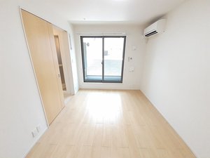 のマンスリーマンション・ウィークリーマンション「ロイヤルコート．花ノ木 203・洋室(No.1496598)」メイン画像