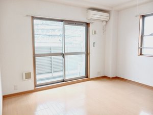 のマンスリーマンション・ウィークリーマンション「メゾン　ブリーズ 205・洋室(No.1496776)」メイン画像