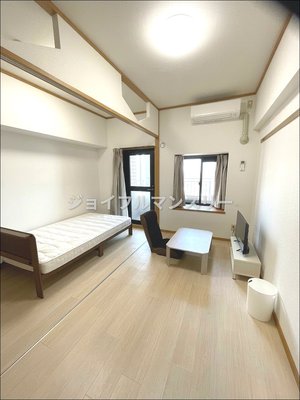 のマンスリーマンション・ウィークリーマンション「【戸畑駅徒歩8分・角部屋2K】★Wi-Fi無料★セミダブル布団新品★宅配BOX★3名まで可★ジョイフルマンスリー戸畑幸町(No.1496824)」メイン画像
