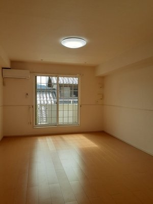 のマンスリーマンション・ウィークリーマンション「Ｓｕｎｌｉｔ　Ｇａｒｄｅｎ 202・洋室(No.1497078)」メイン画像