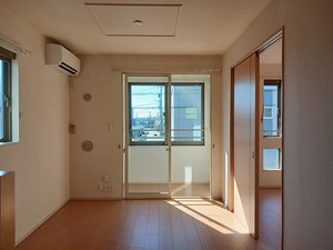 のマンスリーマンション・ウィークリーマンション「サニー　セイバリ　Ⅲ 203・洋室(No.1497121)」メイン画像