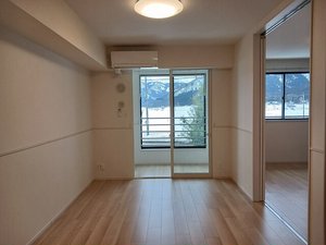 大野市のマンスリーマンション・ウィークリーマンション「ローズ　ガーデン　大野　Ｂ 202・洋室(No.1497132)」メイン画像