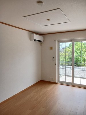 のマンスリーマンション・ウィークリーマンション「ラルジュ・ジャルダン利平治 102・洋室(No.1497154)」メイン画像