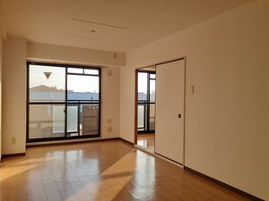 のマンスリーマンション・ウィークリーマンション「セピア辻井横小路 306・洋室(No.1497225)」メイン画像