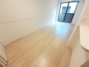 のマンスリーマンション・ウィークリーマンション「スペチアーレ　ウーノ 105・洋室(No.1497257)」メイン画像