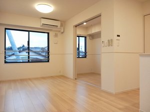 のマンスリーマンション・ウィークリーマンション「ファームヒルズ 201・洋室(No.1497423)」メイン画像