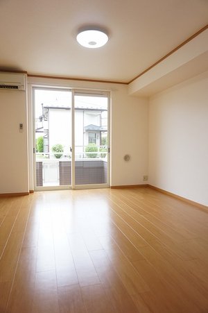のマンスリーマンション・ウィークリーマンション「デフィーＯＯＧＩ 102・洋室(No.1497459)」メイン画像