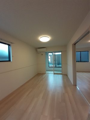 新潟県のマンスリーマンション・ウィークリーマンション「ラグジー　Ａ 101・洋室(No.1497485)」メイン画像