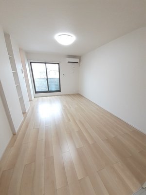 香川県のマンスリーマンション・ウィークリーマンション「ラ　ヴィアン　クルールＡ 201・洋室(No.1497532)」メイン画像