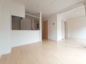 のマンスリーマンション・ウィークリーマンション「エスペランサ天神Ⅲ 102・洋室(No.1497811)」メイン画像