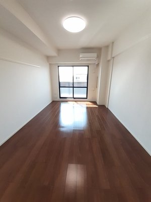 のマンスリーマンション・ウィークリーマンション「Ｃｕｏｒｅ 305・洋室(No.1497822)」メイン画像