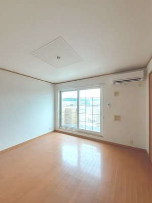 のマンスリーマンション・ウィークリーマンション「こむぎはいつ　Ａ 202・洋室(No.1497908)」メイン画像