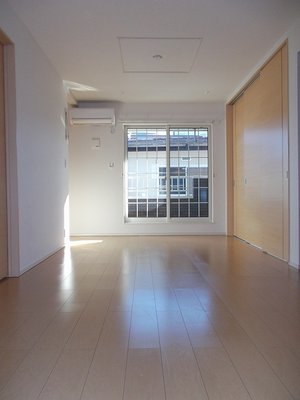 のマンスリーマンション・ウィークリーマンション「ヴェルハウズンＤ 202・洋室(No.1498029)」メイン画像
