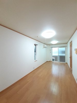 のマンスリーマンション・ウィークリーマンション「ラーゼン・コート 101・洋室(No.1498556)」メイン画像