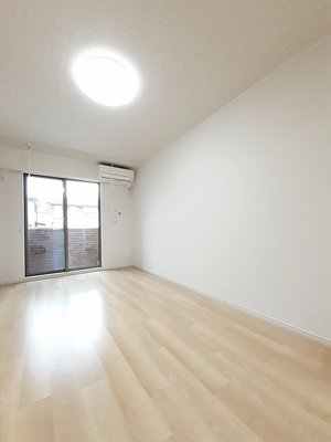 のマンスリーマンション・ウィークリーマンション「カーム北吉田 102・洋室(No.1498560)」メイン画像