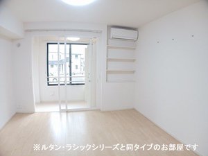 のマンスリーマンション・ウィークリーマンション「アルバ・カーサⅤ 102・洋室(No.1499054)」メイン画像