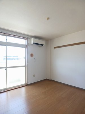 のマンスリーマンション・ウィークリーマンション「ブラウンシャトー小坂井 103・洋室(No.1499096)」メイン画像