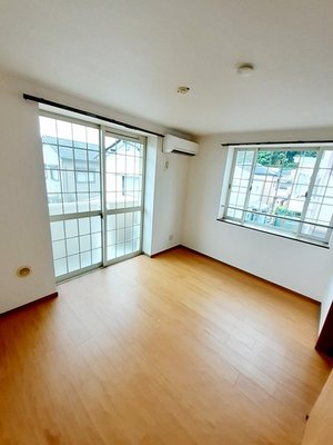 のマンスリーマンション・ウィークリーマンション「ヴィラ西秦 203・洋室(No.1499176)」メイン画像