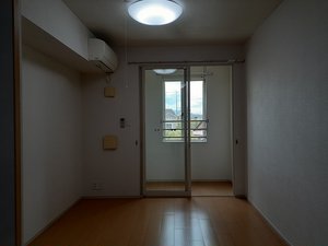 のマンスリーマンション・ウィークリーマンション「カ－ムリ－ガ－デン 203・洋室(No.1499299)」メイン画像