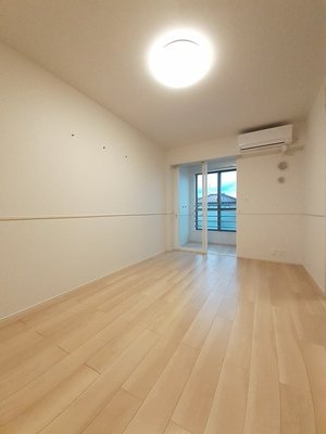 新潟県のマンスリーマンション・ウィークリーマンション「ヴィラサリーレ 203・洋室(No.1499304)」メイン画像