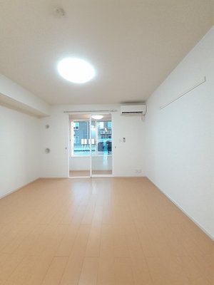 のマンスリーマンション・ウィークリーマンション「アッシュ８　Ａ 102・洋室(No.1499737)」メイン画像