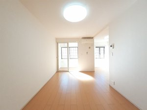 のマンスリーマンション・ウィークリーマンション「レジーナ秋吉Ⅱ 204・洋室(No.1499738)」メイン画像