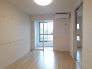 富山県厚生農業協同組合連合会高岡病院周辺のマンスリーマンション・ウィークリーマンション「メシェルディ 205・洋室(No.1499745)」メイン画像