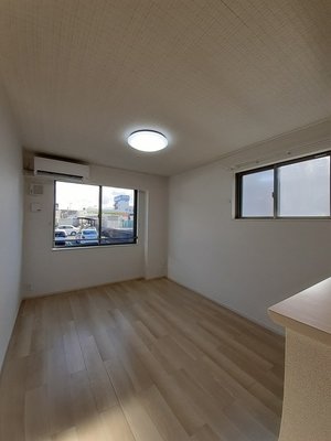 のマンスリーマンション・ウィークリーマンション「ナリワリ　リリー 103・洋室(No.1499747)」メイン画像