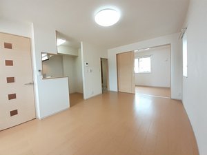 のマンスリーマンション・ウィークリーマンション「ベルローゼ梅原 104・洋室(No.1499871)」メイン画像