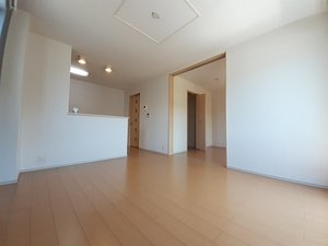 のマンスリーマンション・ウィークリーマンション「サンファースト　勝原 201・洋室(No.1500610)」メイン画像